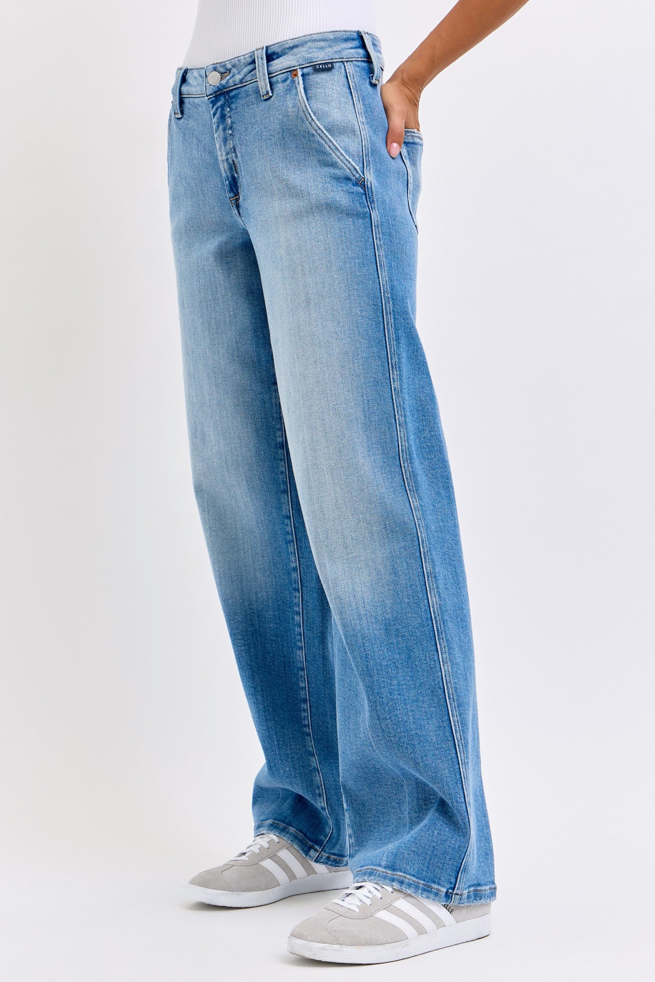 Veronica Low Baggy Jeans